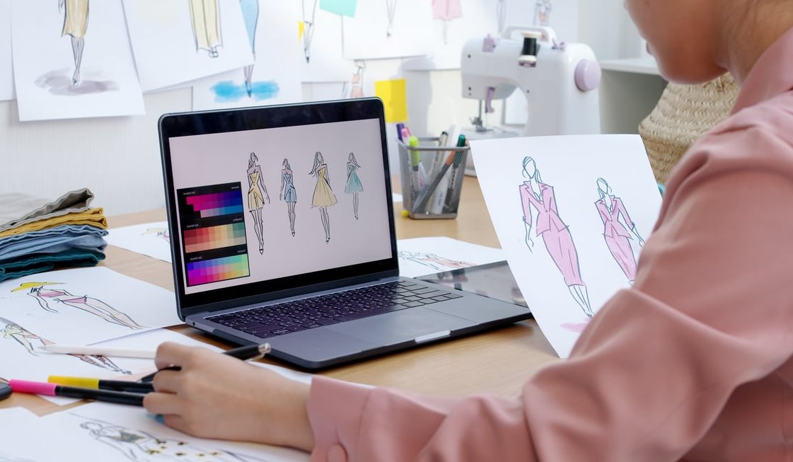 email design laptop