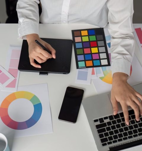 Local SEO Freelancer vs Agency: Cost, Speed and Results Compared